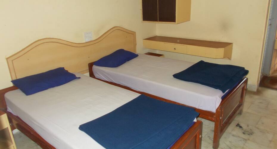 H.M. Lodge, Coorg 5